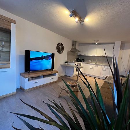 Ferienwohnung Hansezauber In Staedtische Bestlage シュトラールズント エクステリア 写真